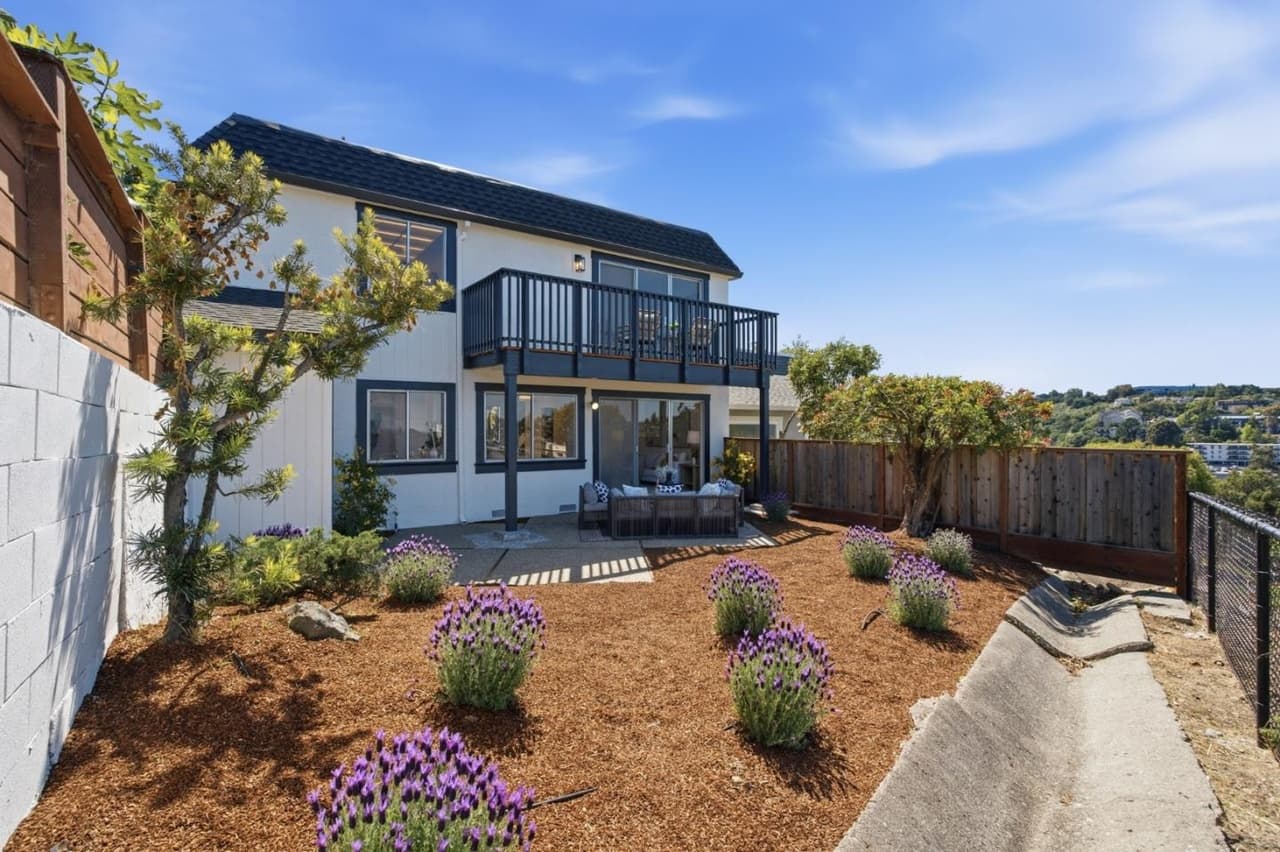 2303 Hastings Dr